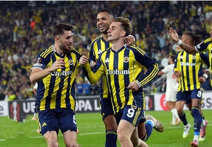 14  Şubat  sevgililer günü ile Fenerbahçe derbi maçı aynı güne denk gelseydi hangisini iptal ederdiniz?