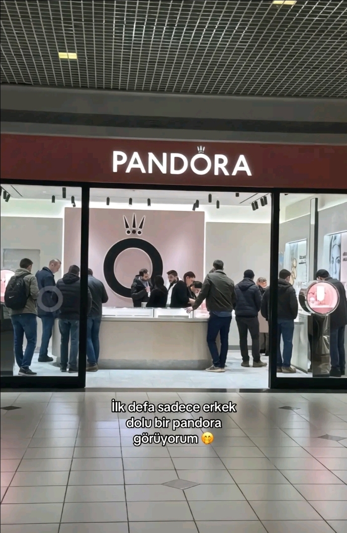 Sevgililer Gününde erkeklerin Pandora alışverişi hakkında ne düşünüyorsunuz?