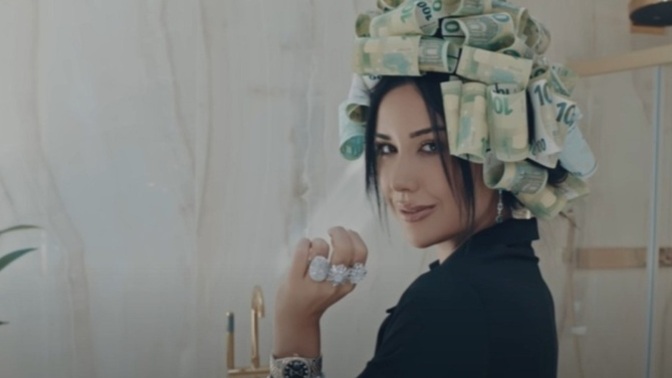Sürekli beni kopyalayan kadınlar neden taklitçilik yapar, bunun psikolojisi ne?