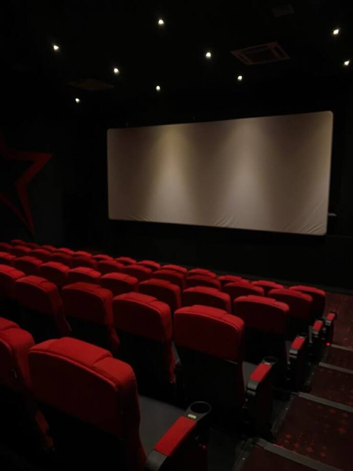 Mutlaka izlenmesi gereken en iyi film önerileriniz neler, favori filmleriniz hangileri 🎬?
