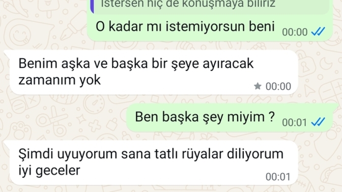 Sevgilim illegal hayata döneceğini söyleyip beni itti, ayrılmakla doğru mu yapıyorum yoksa beklemeli miyim?