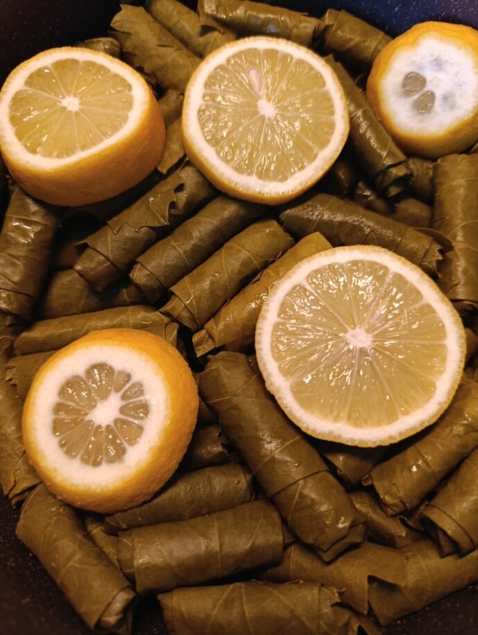 Zeytinyağlı yaprak sarması mı yoksa etli yaprak sarması mı tercihiniz?
