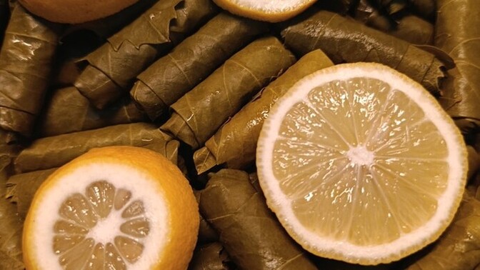 Zeytinyağlı yaprak sarması mı yoksa etli yaprak sarması mı tercihiniz?