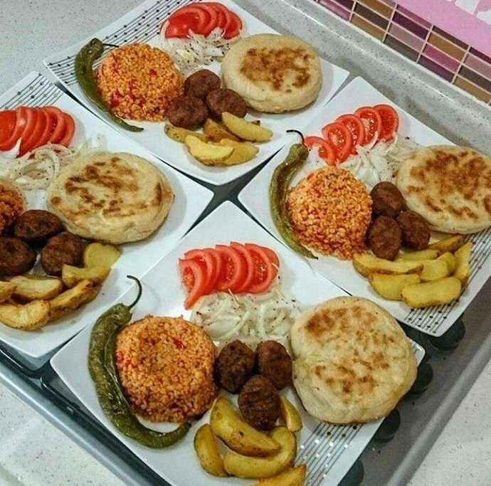 Tuzsuz yemek mi şekersiz tatlı mı?