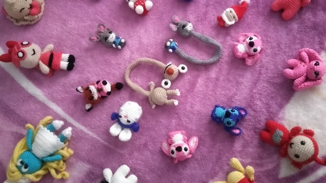 Amigurumi tasarımcısıyım, organik oyuncak bebeklerin fiyatı semte göre değişir mi?