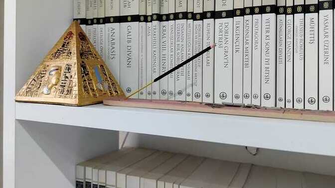 Kitap okurken atmosferi değiştirmek için ne yaparsınız?