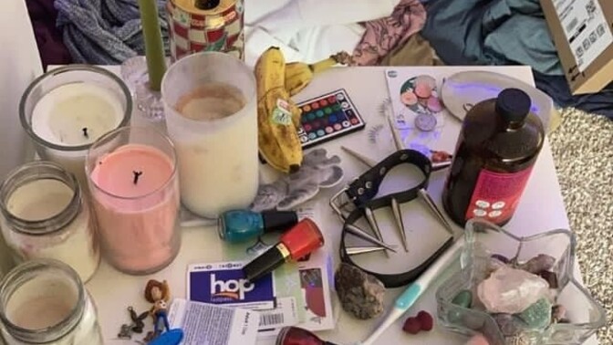 Eline geçen her şeyi bir gün lazım olur düşüncesiyle saklıyor musun?