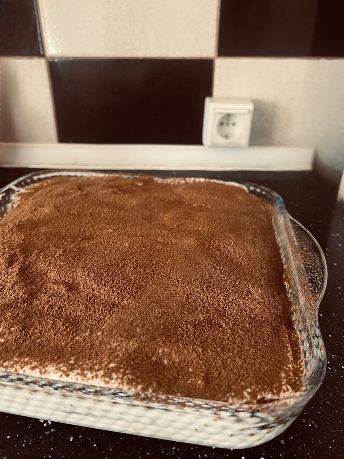 Tiramisu yaptım nasıl olmuş sizce, sunumu ve kıvamı yerinde mi?