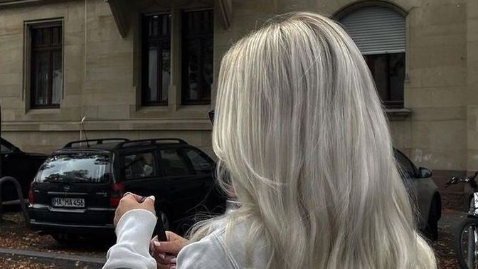 Sizin saçlarınız kolay mı uzar zor mu uzar?