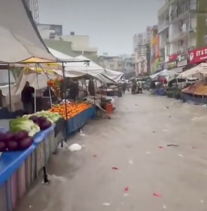 Bir de pazara uğrayalım dedik ama...