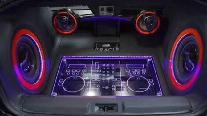Yüksek sesle müzik dinlemeyi sever misiniz?