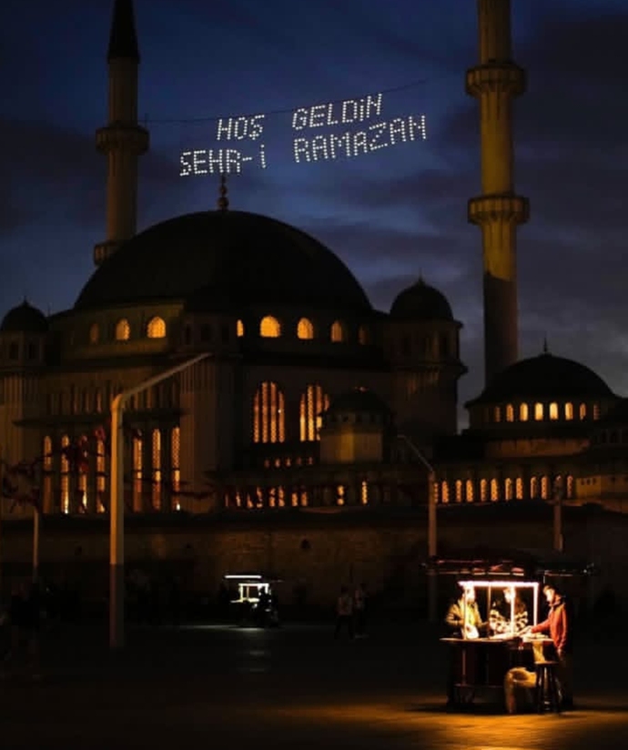 Hoş geldin Ya Şehr-iRamazan, 11 Ayın Sultanı. Kimler oruç tutacak, ilk sahura kalkacakları görelim. Heyecan var mı?