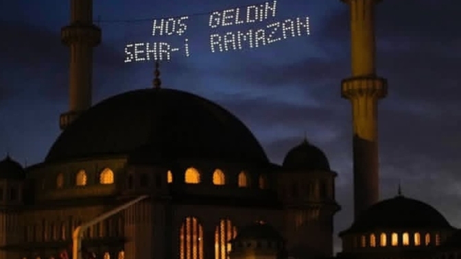 Hoş geldin Ya Şehr-iRamazan, 11 Ayın Sultanı. Kimler oruç tutacak, ilk sahura kalkacakları görelim. Heyecan var mı?