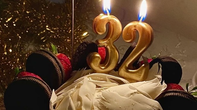 32 yaşına girdim, iyi ki doğdun demek isteyen çıkar mı😍?