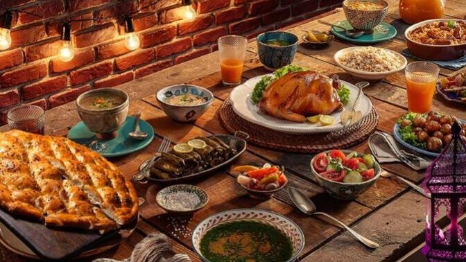 İftarı kendi evinde açmak mı, misafirlikte açmak mı huzurlu ve rahat?
