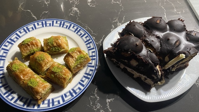 Sana tatlı verir miyim söyleyim mi?