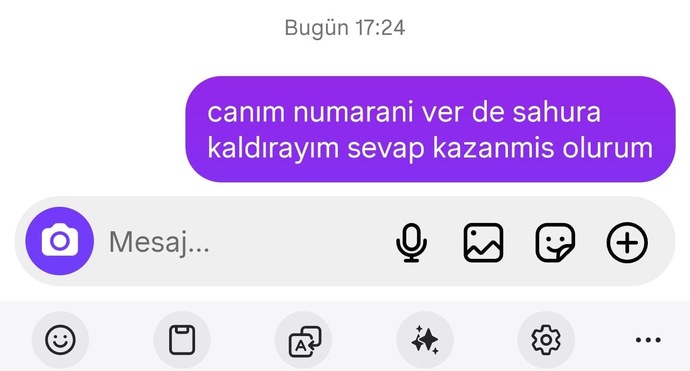 Hoşlandığınız kişiye ilk adımı atmak için bahane mi ararsınız yoksa işaret mi beklersiniz?