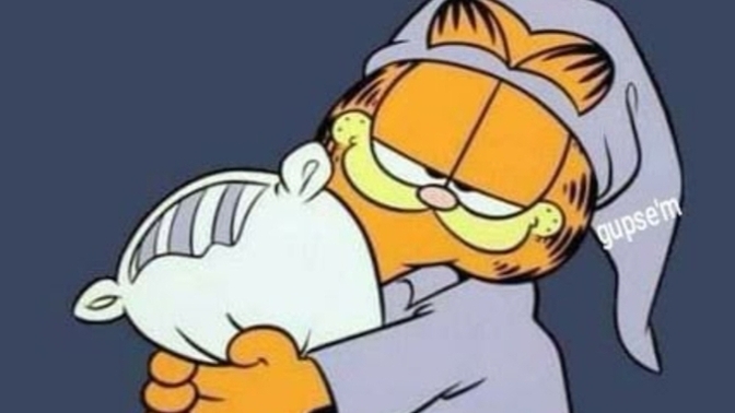 Bu saatte neden uyumuyorsunuz, siz de mi bütün günün yorgunluğunu atamıyorsunuz?