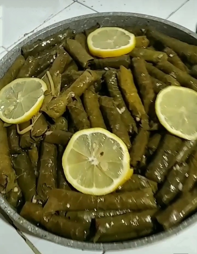 Sarma sarmayı mı yoksa yemeyi mi seversiniz?