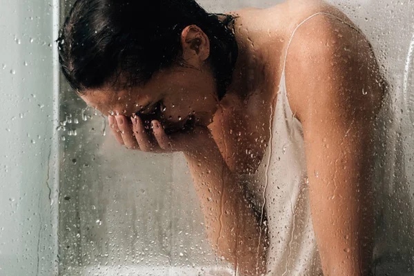 Banyo yaparken ağladığınız oldu mu?