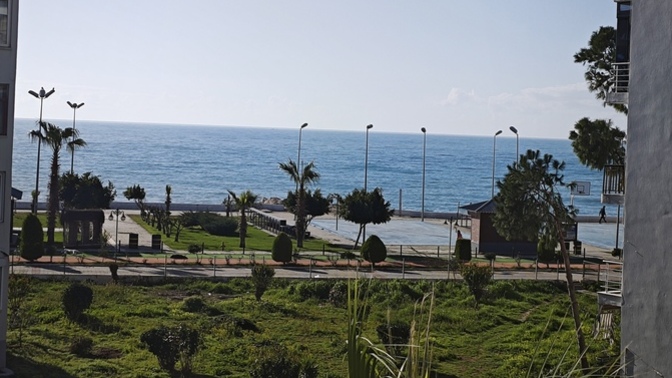 Güzel havalar insanın içini mi açar yoksa içi güzel olan mı havayı güzelleştirir?