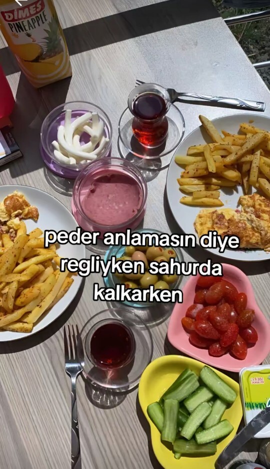 Toplumumuzda çoğu kadınlar neden regl olmaktan utanıyor?