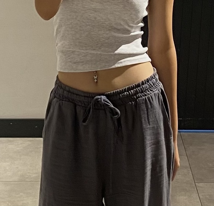 Göbek piercing göbekli birine yakışır mı, kiloluya göbek deliği piercingi nasıl durur?