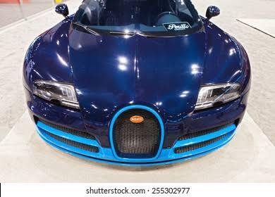 Bugatti marka bir araba alacak olsanız hangi modeli seçerdiniz?