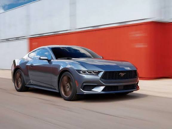 Sizce hangi kasa Ford Mustang?