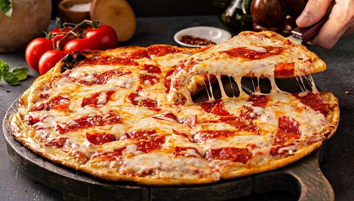Pizza dediğin neli olur?