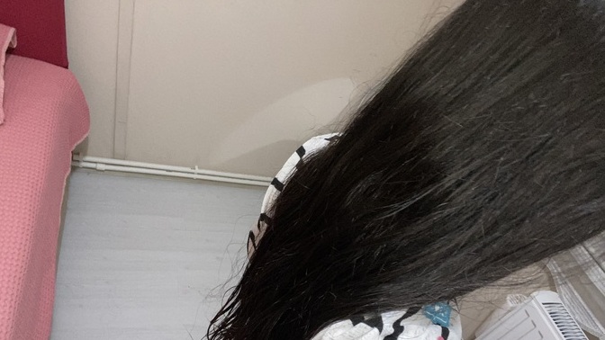 Saçlarım şu an nasıl görünüyor, kestirsem mi yoksa böyle mi kalsın?