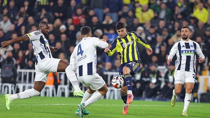 Fenerbahçe 1 - Kasımpaşa 1... Sarı lacivertliler şampiyonluk yarışında çok kritik maçı berabere bitirdi! Maçı nasıl buldunuz?