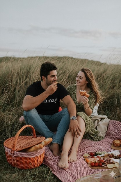 Biraz önce yediğin içtiğin şeyi, seninle piknik yapıp yeseydik ben ne yemiş içmiş olurdum?