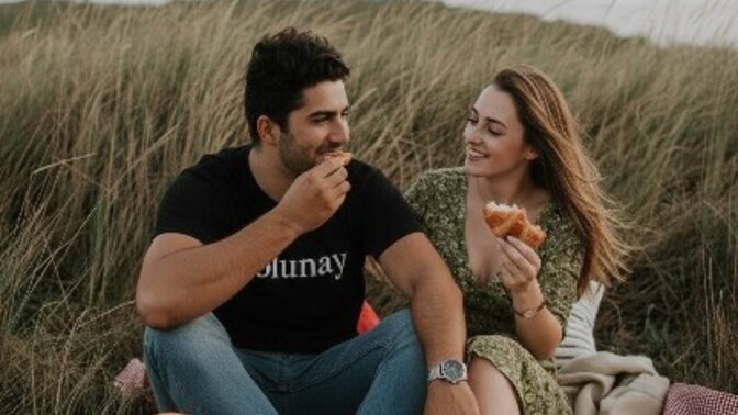 Biraz önce yediğin içtiğin şeyi, seninle piknik yapıp yeseydik ben ne yemiş içmiş olurdum?