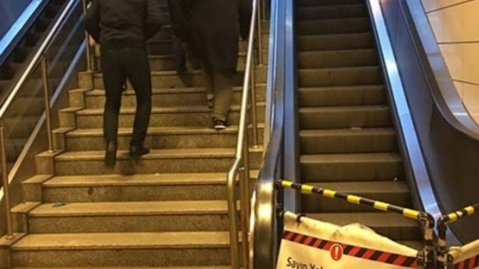 Yürüyen merdivene binip hiç yürüdüğünüz oldu mu 😂?