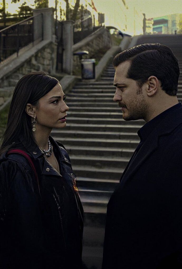 Sence sağlıklı bir ilişkide en önemli şey aşk mı, güven mi, yoksa ikisinin dengesi mi?