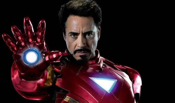 Tony Stark vs Bruce Wayne yani ironman vs batman hangisi daha zengin ve güçlü sizce 😃😃?