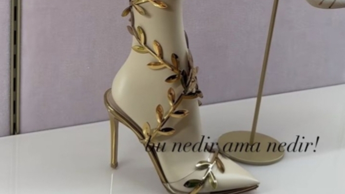Dehşet güzel bir ayakkabı değilmi yaa🎀🎀🎀👠?