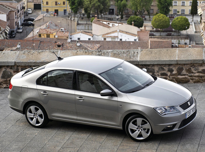 Bu tipik Skoda Rapid'in ikizi...
