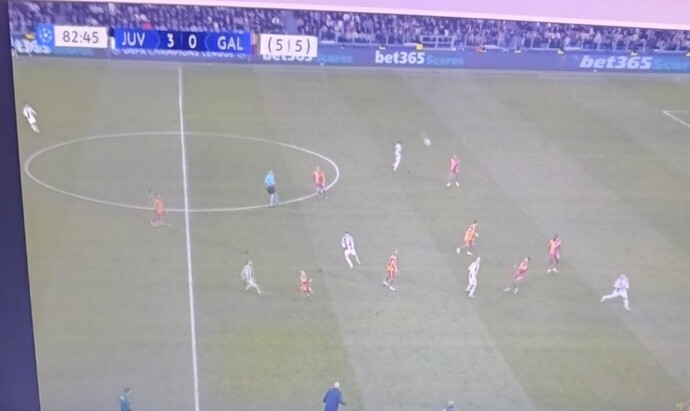 Galatasaray turu geçer mi sizce?