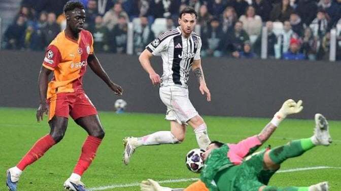 Juventus 3 - Galatasaray 2... Sarı kırmızılılar rezil bir oyuna rağmen tur uzatmada geldi! Maçı nasıl buldunuz?