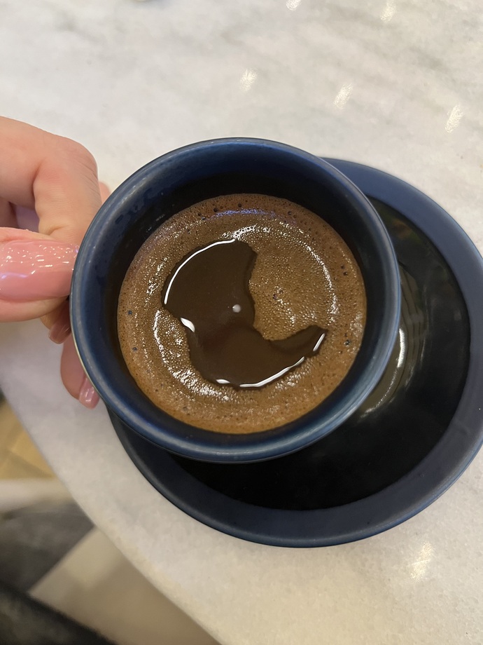 Kime sabah sabah sade kahve ısmarlayayım?