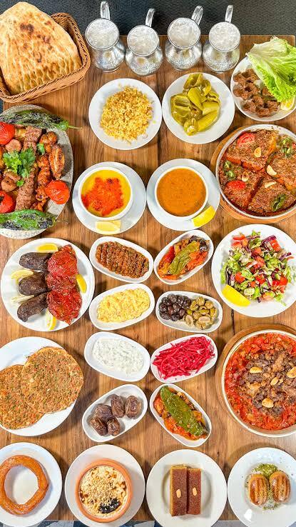 İftar için üç çeşit tatlı var ama yemek yok, iftara ne yemek yapmalı?