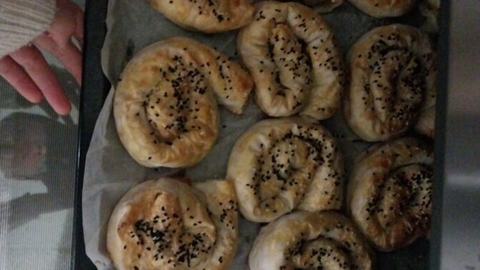 Börek yaptim size de verim mi?