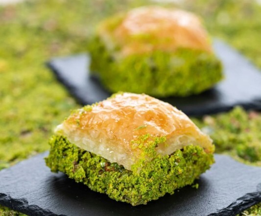 Hazır baklava mi daha güzel ev baklavası mı?