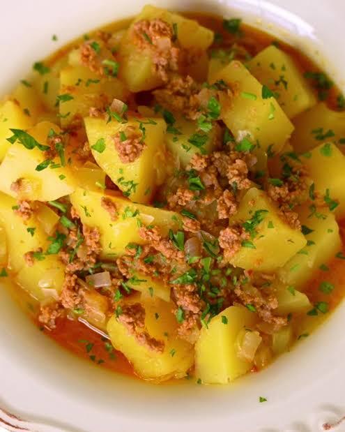 Kendine bir patates yemeği yapacak olsan hangi yemeği yaparsın?