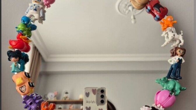 Size bu oyuncaklı aynayı hediye edebilir miyim?