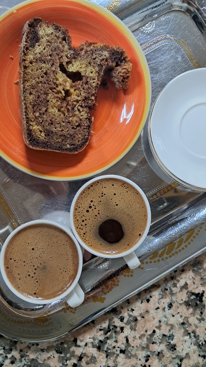 Kahve içmek isteyen var mı?