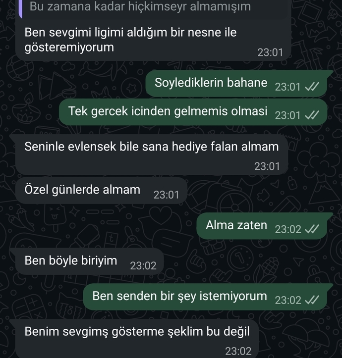 Sevgilimle 5 yildir tanışıyoruz bana bir kere bile hediye almadi bu normal mi?