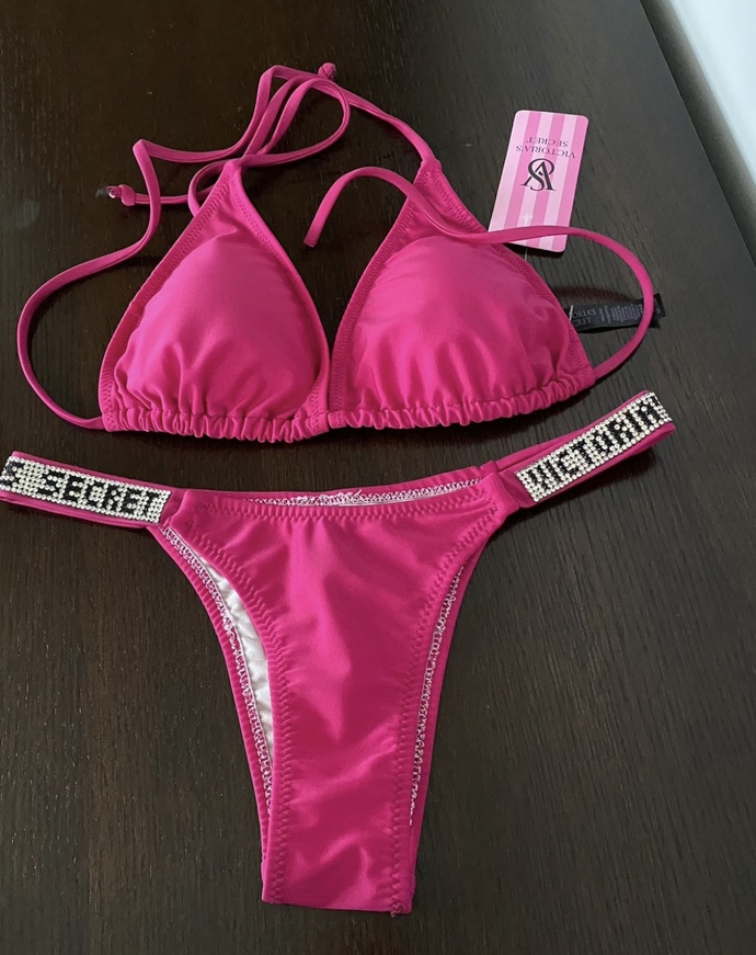 Bu bikiniler sizce güzel mi, renkleri çok mu cırtlak duruyor?